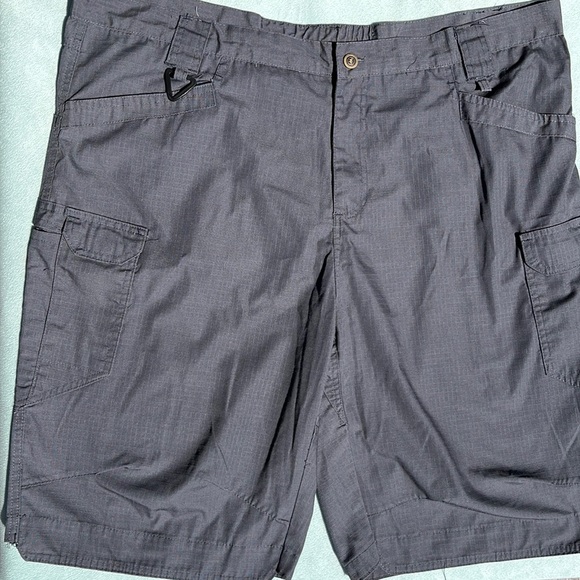 Men’s Lightweight, Grey Cargo Shorts - Picture 1 of 12